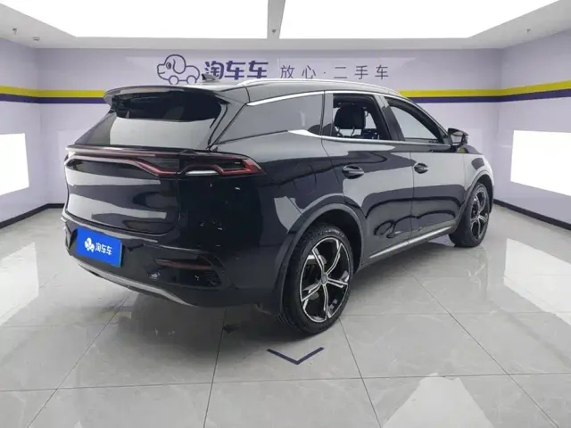BYD Tang — Фото автомобиля 3