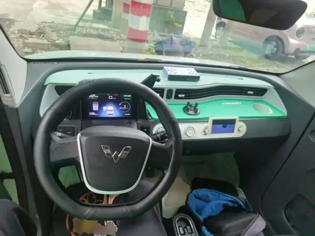 Wuling Hongguang Mini EV — Фото автомобиля 9