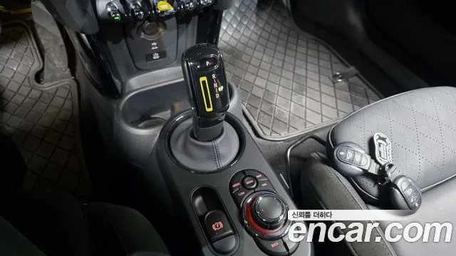 Mini Cooper — Фото автомобиля 9