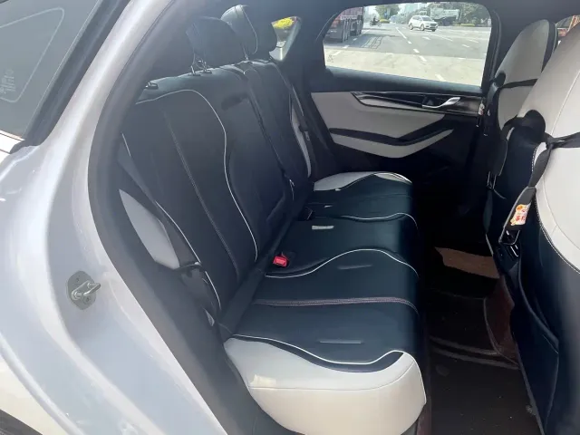 BYD Qin PLUS — Фото автомобиля 11