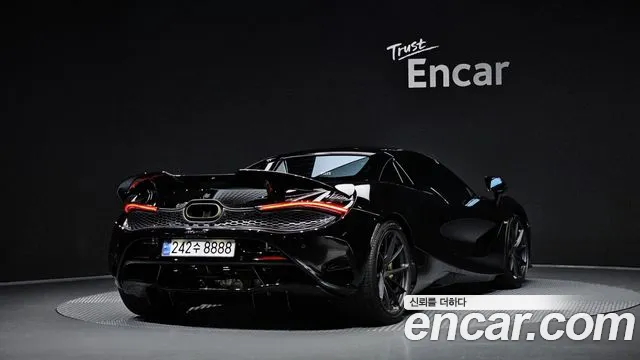 Mclaren 750S — Фото автомобиля 2