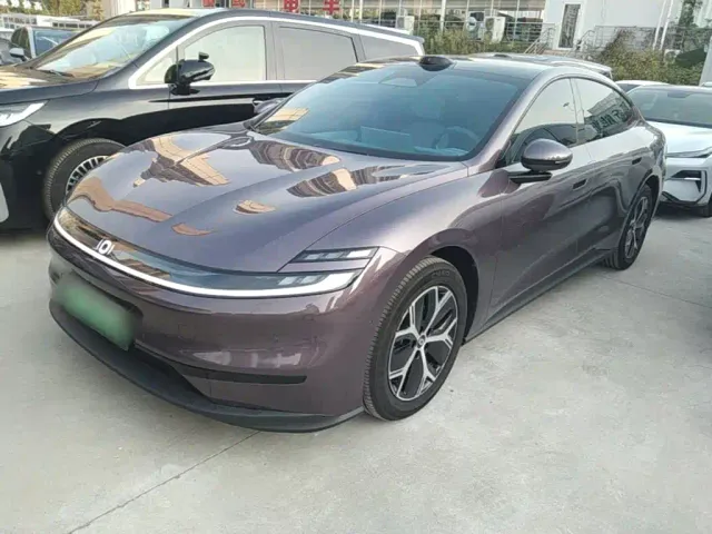 Фотография автомобиля — Changan Qiyuan A06