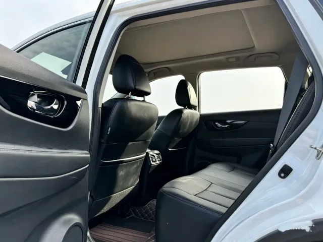 Nissan X-Trail — Фото автомобиля 9
