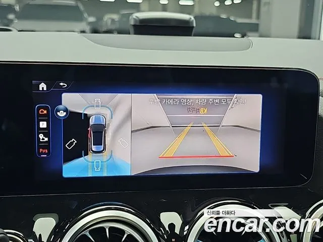 Mercedes-Benz EQA — Фото автомобиля 17