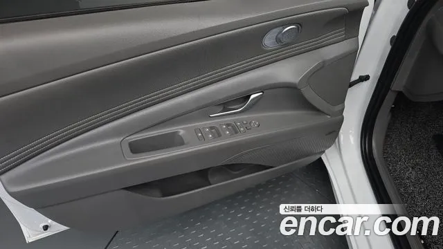 Hyundai Avante CN7 — Фото автомобиля 13