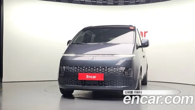 Hyundai Staria Staria L3.5 Tourer 9 мест — Фото автомобиля 3