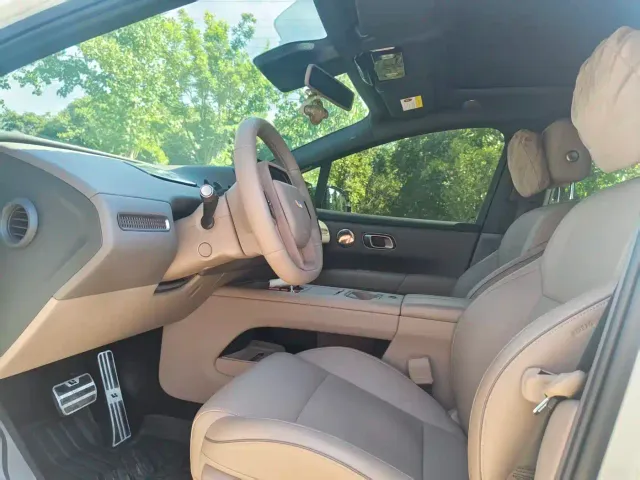 Li Auto i6 — Фото автомобиля 11