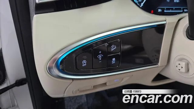 Genesis GV70 — Фото автомобиля 26