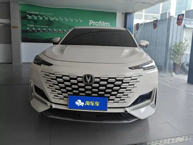 Changan Changan UNI-K 2021 2.0T Premium — Фото автомобиля 2