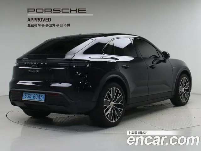 Porsche Macan Electric — Фото автомобиля 2