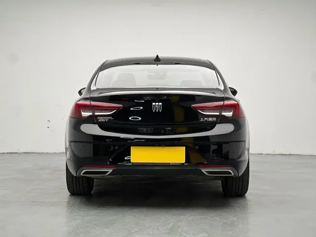 Buick Regal — Фото автомобиля 13