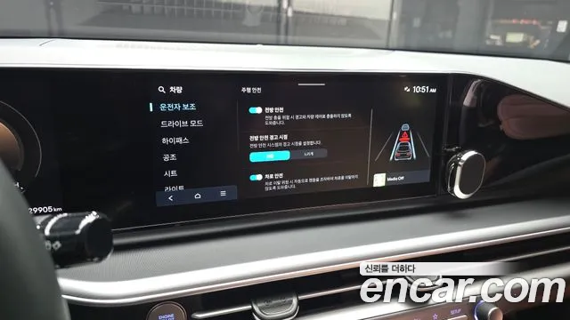 Hyundai Grandeur Grandeur (GN7) 2.5 Бензин 2WD — Фото автомобиля 15
