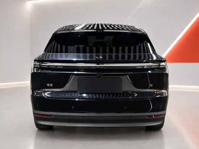 Li Auto i6 — Фото автомобиля 5