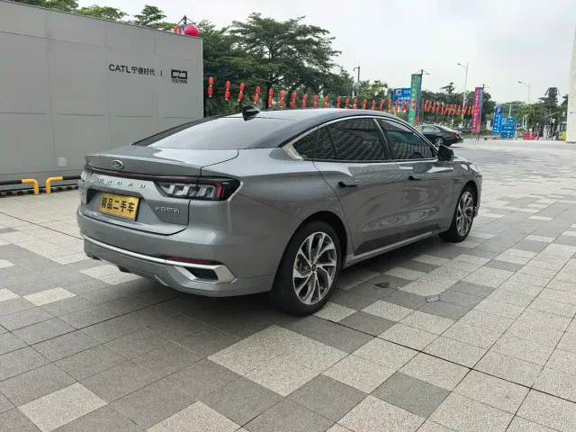 Ford Mondeo — Фото автомобиля 15