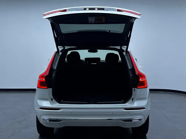 Volvo XC60 — Фото автомобиля 11