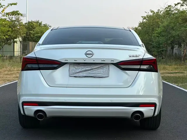 Nissan Teana — Фото автомобиля 5