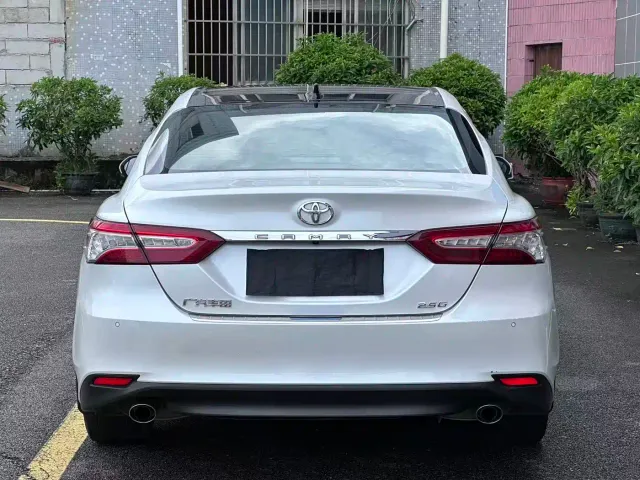 Toyota Camry — Фото автомобиля 14