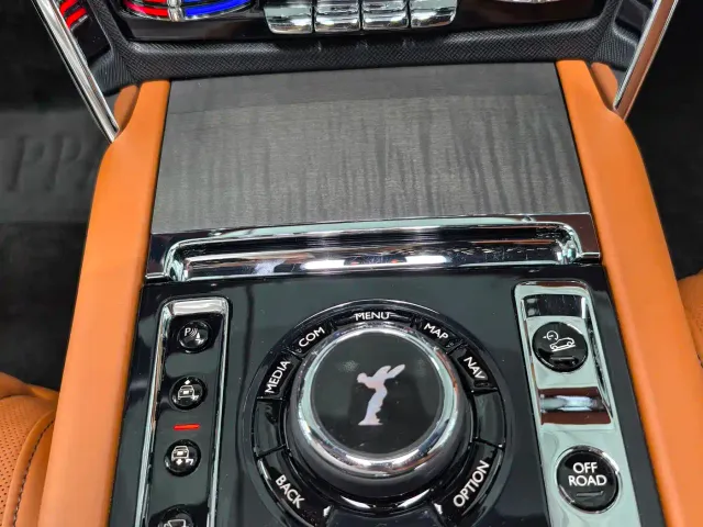 Rolls-Royce Cullinan — Фото автомобиля 27