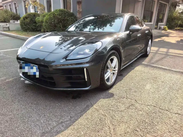 Фотография автомобиля — Porsche Panamera