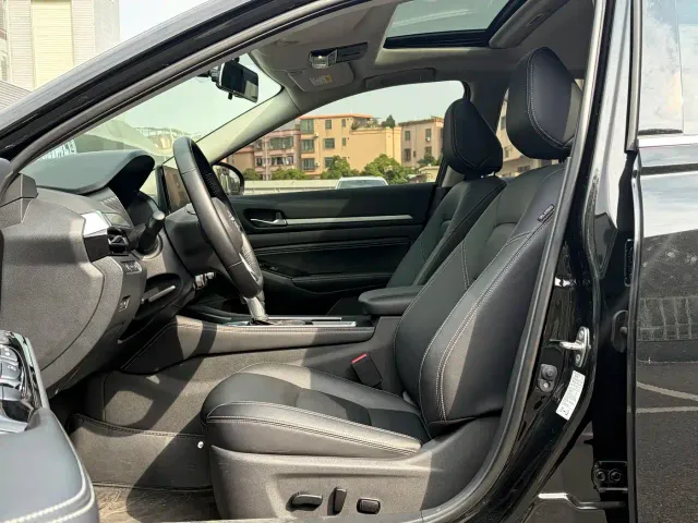 Nissan Teana — Фото автомобиля 15
