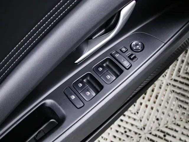 Hyundai Elantra — Фото автомобиля 6