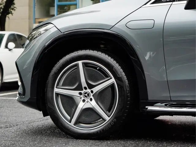 Mercedes-Benz EQS SUV — Фото автомобиля 7