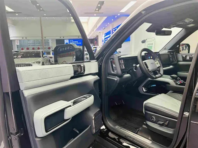 BYD FangChengBao Leopard 5 — Фото автомобиля 21