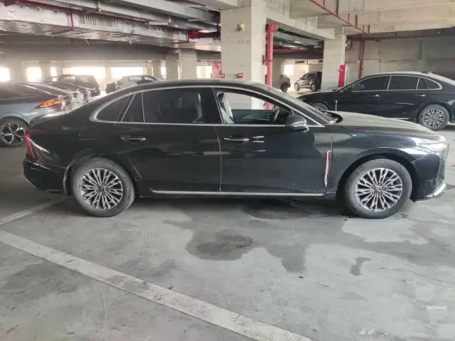 Hongqi H5 — Фото автомобиля 3