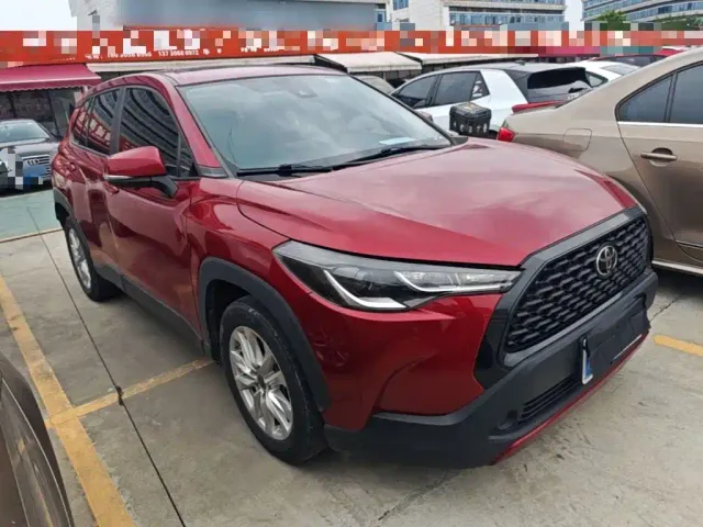 Toyota Corolla Cross — Фото автомобиля 3