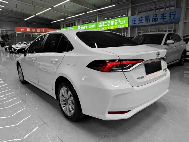 Toyota Corolla — Фото автомобиля 6