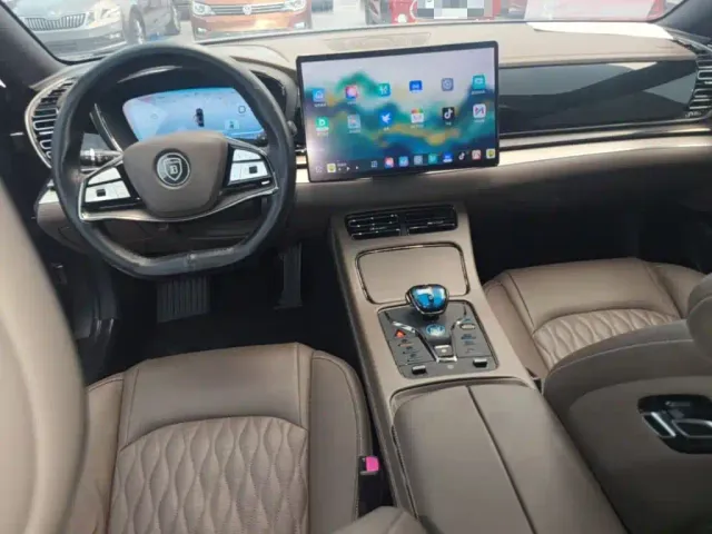BYD Han — Фото автомобиля 9