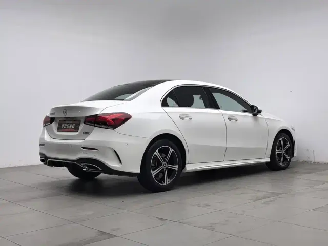Mercedes-Benz A-Class — Фото автомобиля 2
