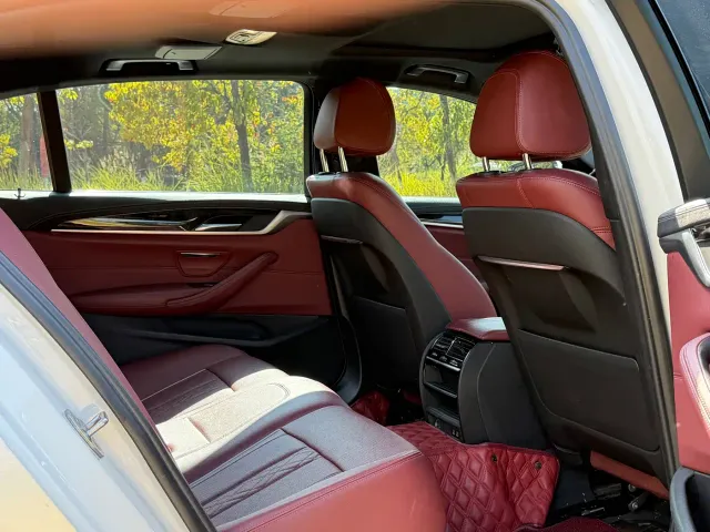 BMW 5 Series — Фото автомобиля 9