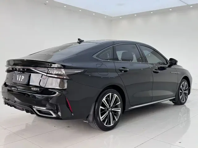 Chery Arrizo 8 — Фото автомобиля 10