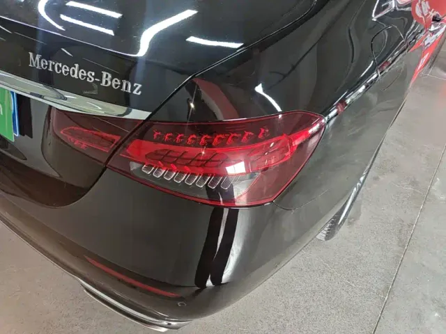 Mercedes-Benz E-Class — Фото автомобиля 7
