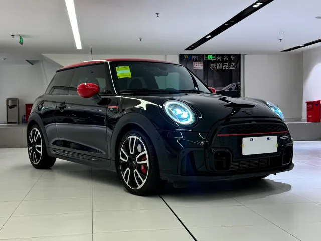 MINI John Cooper Works — Фото автомобиля 2