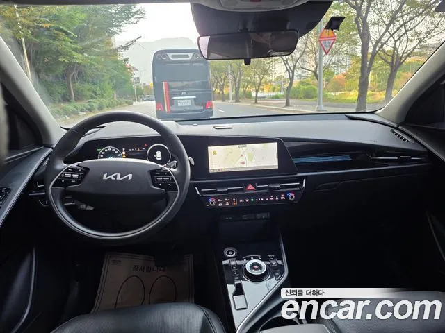 Kia Niro — Фото автомобиля 7