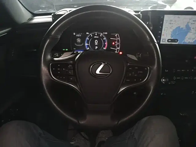 Lexus ES — Фото автомобиля 10