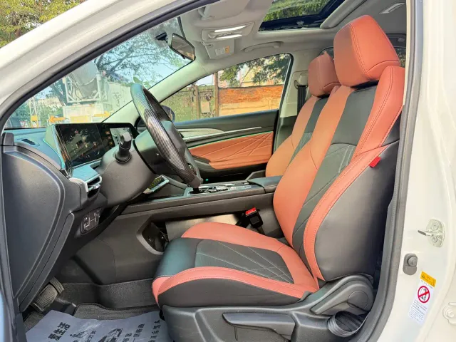 Changan Eado — Фото автомобиля 5