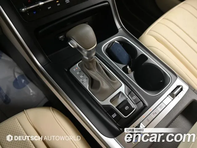 Kia Carnival Generation 4 — Фото автомобиля 9
