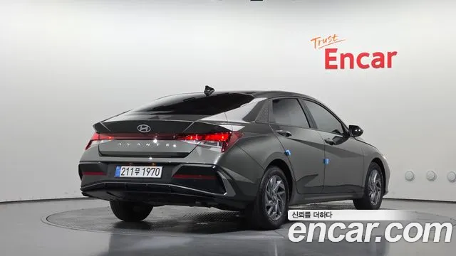 Hyundai Avante CN7 — Фото автомобиля 2