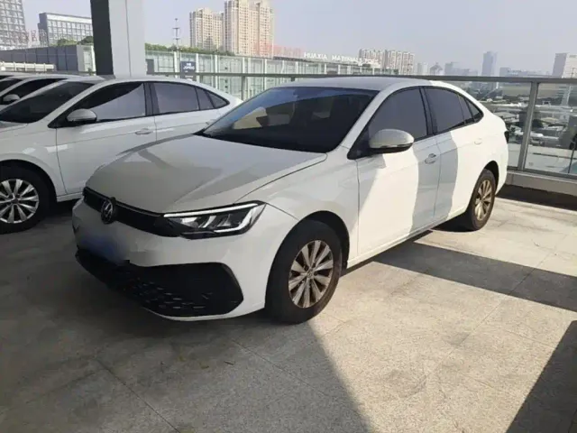 Фотография автомобиля — Volkswagen Lavida