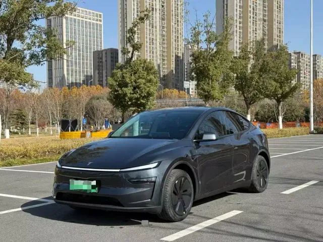 Фотография автомобиля — Tesla Model Y