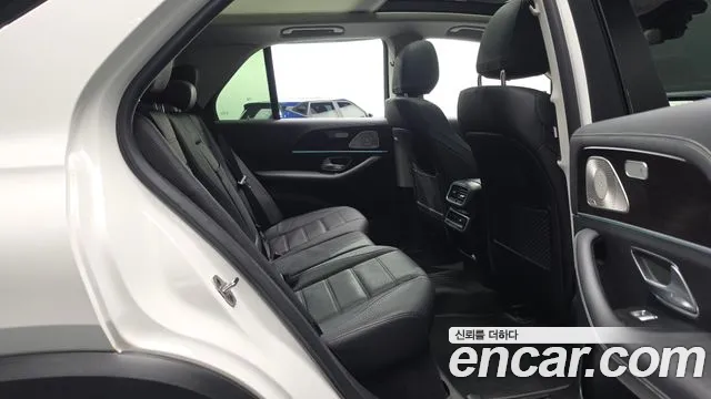 Mercedes-Benz GLE-Class — Фото автомобиля 18