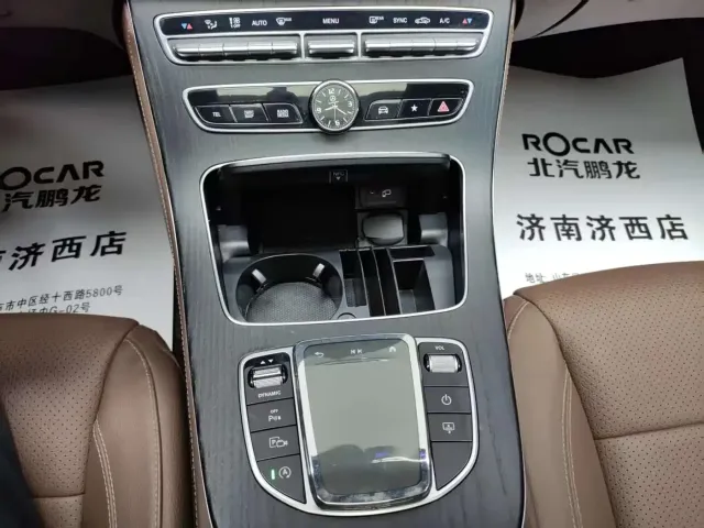 Mercedes-Benz E-Class — Фото автомобиля 11