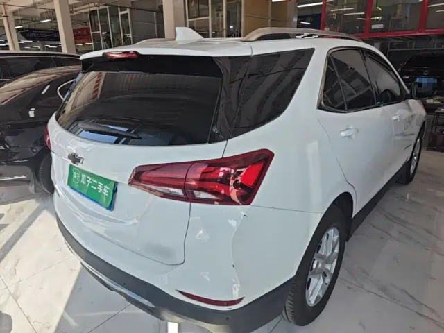 Chevrolet Equinox — Фото автомобиля 6