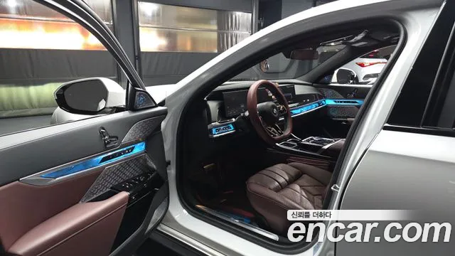BMW 7 Series G70 — Фото автомобиля 15