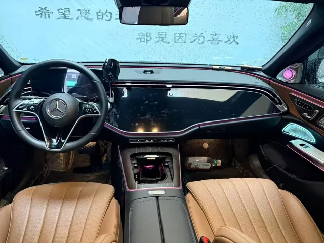 Mercedes-Benz E-Class — Фото автомобиля 9