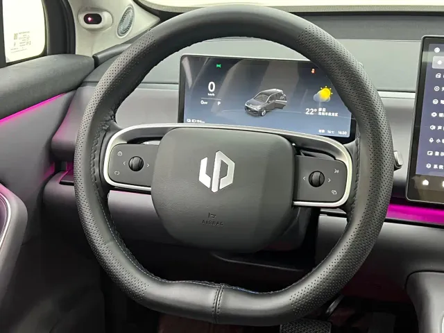 Leapmotor C10 — Фото автомобиля 21