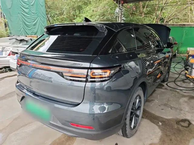 Leapmotor C11 — Фото автомобиля 6